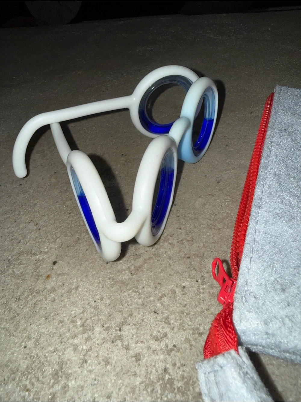 Kids White anti-motion sickness glasses